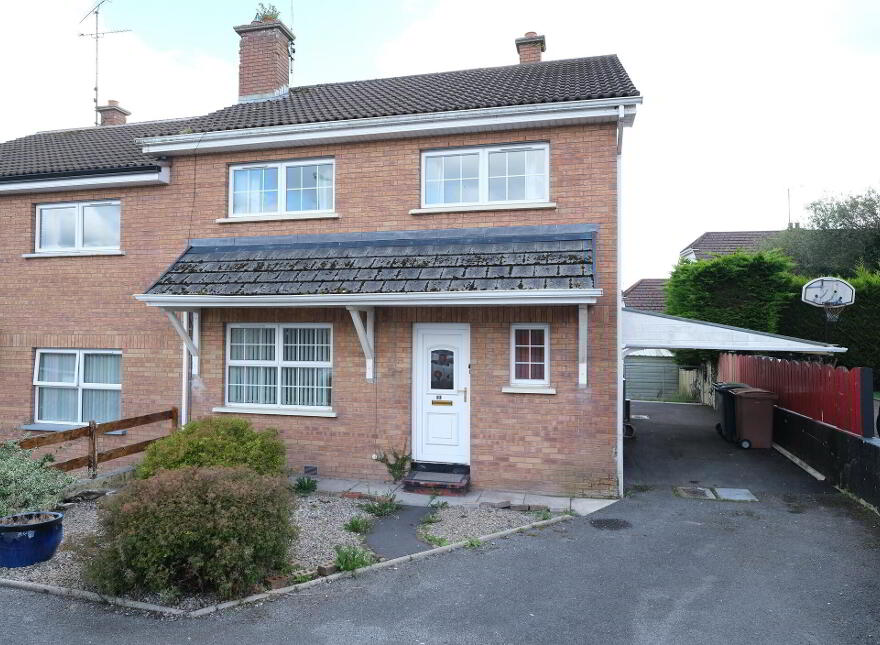 81 Glebe Park, Enniskillen, BT74 4DB photo