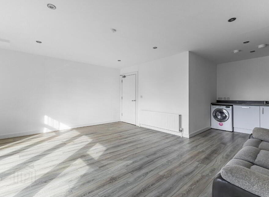 Apartment 4 The Sandford Building 25 Bridge End, Belfast, BT5 4AW