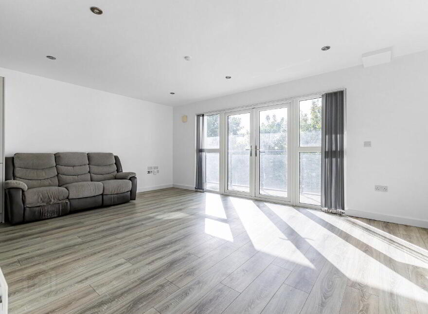 Apartment 4 The Sandford Building 25 Bridge End, Belfast, BT5 4AW
