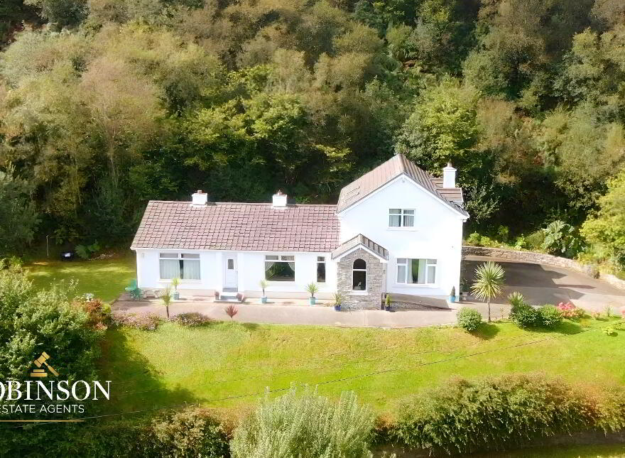 4/5 Bedroom Detached House, Meenreagh, Rathmullan, F92HD25 photo
