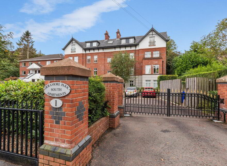 Apartment 3 1 Deramore Park South, Belfast, BT9 5JJ photo