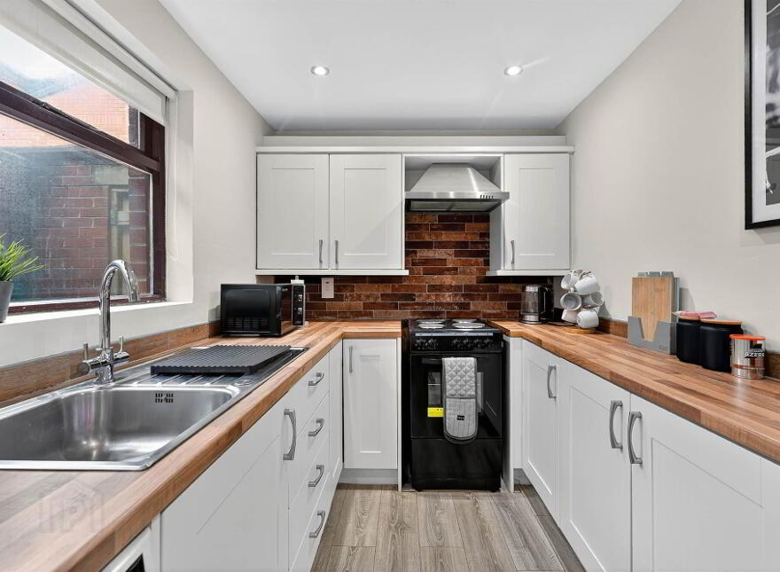 18 Cheviot Avenue, Belfast, BT4 3AH