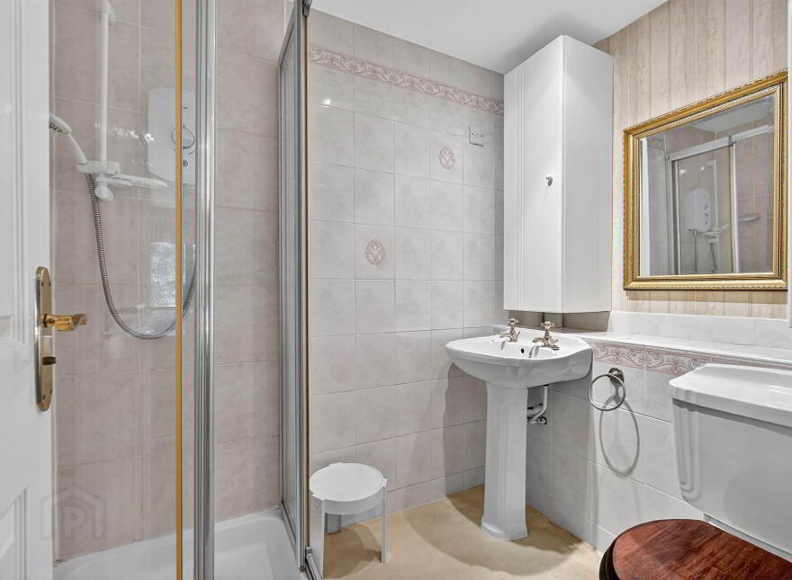 15 Kings Vale, Belfast, BT5 6HR