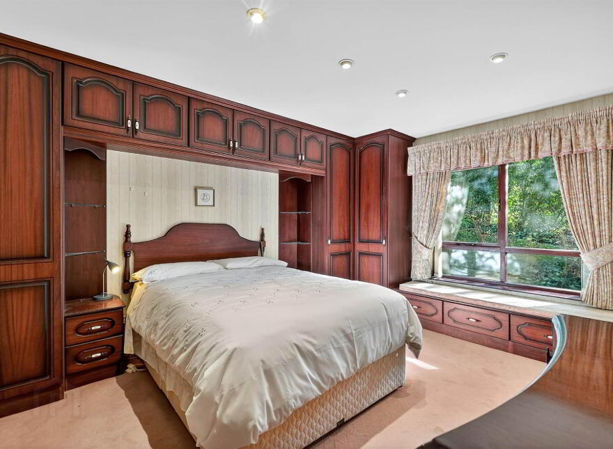 15 Kings Vale, Belfast, BT5 6HR
