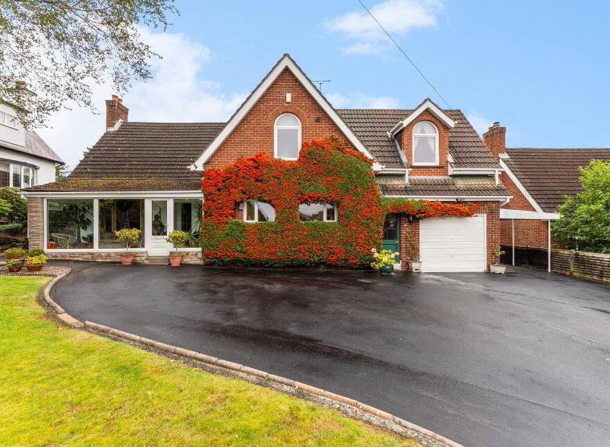 4 Castlehill Park, Belfast, BT4 3GU photo