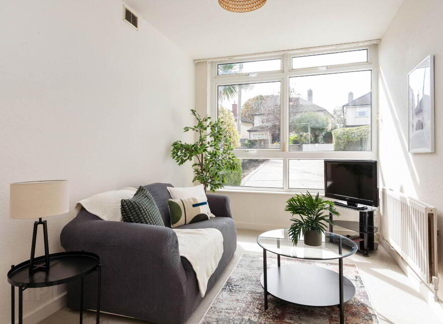 16 Grange Park, Dublin, D18R6P4