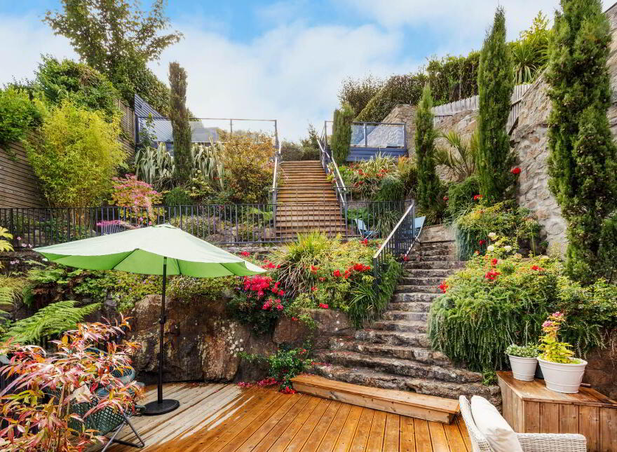 Khyber Pass, Off Sorrento Road, Dalkey, A96T998