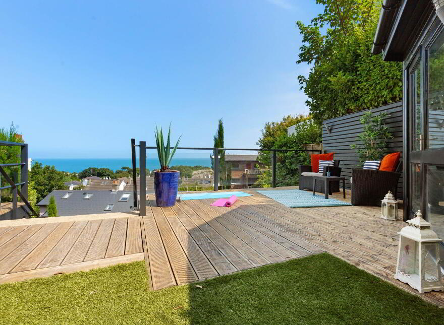 Khyber Pass, Off Sorrento Road, Dalkey, A96T998