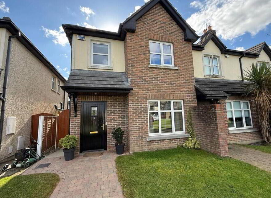 5 The Avenue, Martello Village, Drogheda, A92FE8X photo