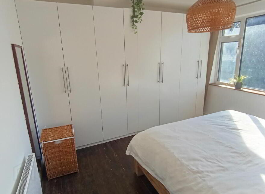 8 New Westfields, North Circular Road