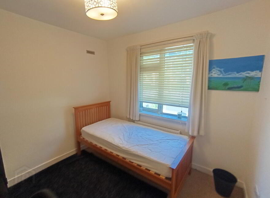 8 New Westfields, North Circular Road