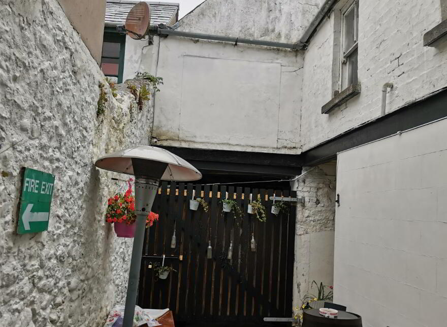 The Coast Road Inn, 3 Toberwine Street, Glenarm, BT44 0AA