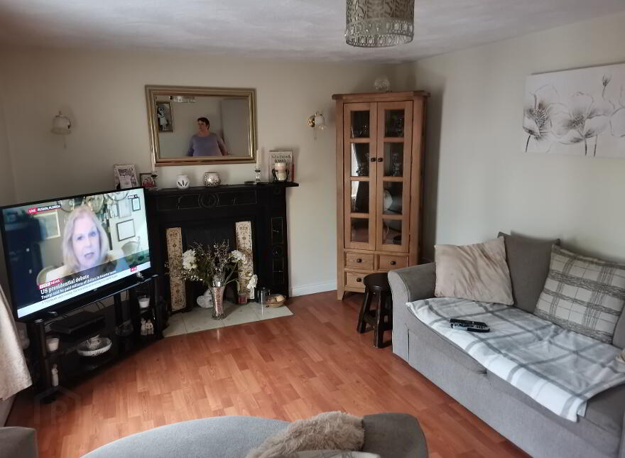 The Coast Road Inn, 3 Toberwine Street, Glenarm, BT44 0AA
