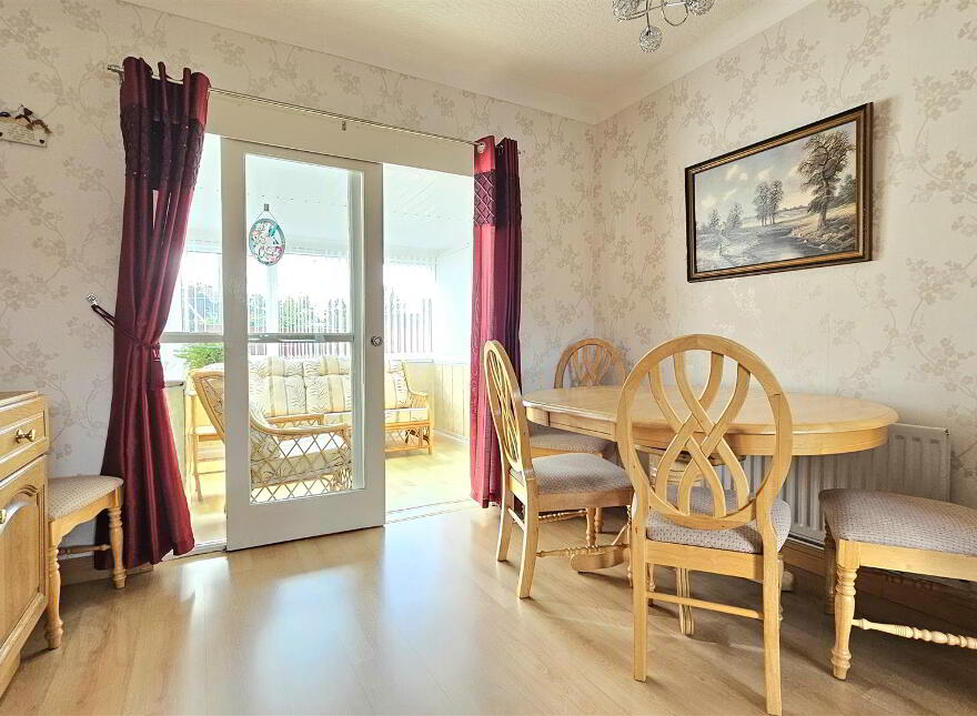 6 Woodlawn, Carrickfergus, BT38 8PU