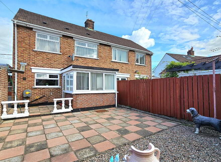 6 Woodlawn, Carrickfergus, BT38 8PU