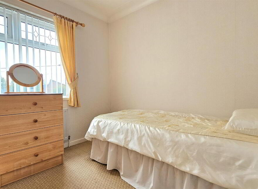 6 Woodlawn, Carrickfergus, BT38 8PU