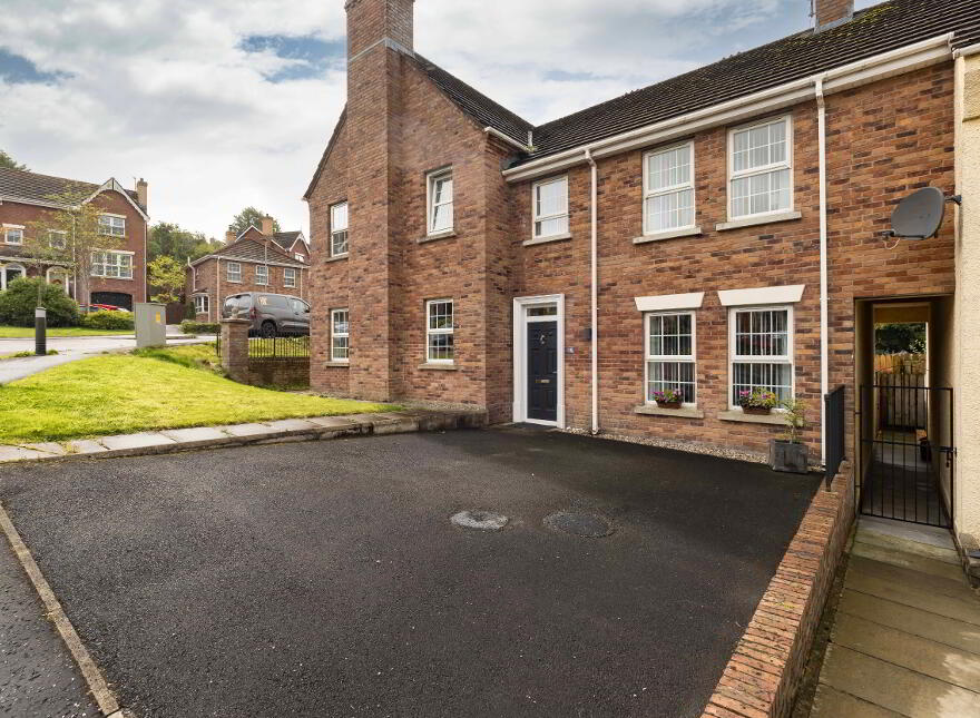 29 Bishops Hill, Dromore, BT25 1HL
