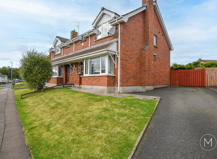 17 Castle Avenue, Randalstown, BT41 2EE