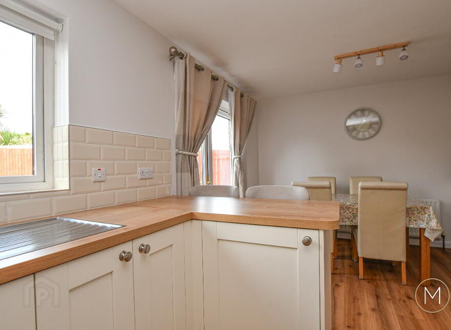 17 Castle Avenue, Randalstown, BT41 2EE