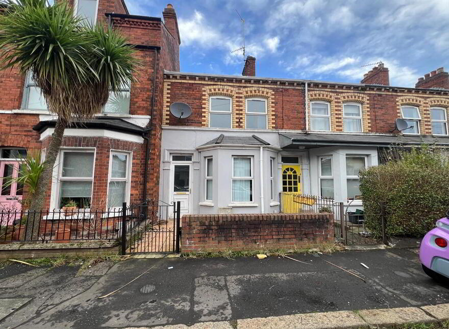 12 Willowfield Gardens, Belfast, BT6 9AZ photo