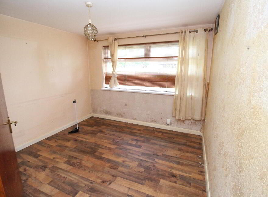 254 Belvoir Drive, Belfast, BT8 7DU