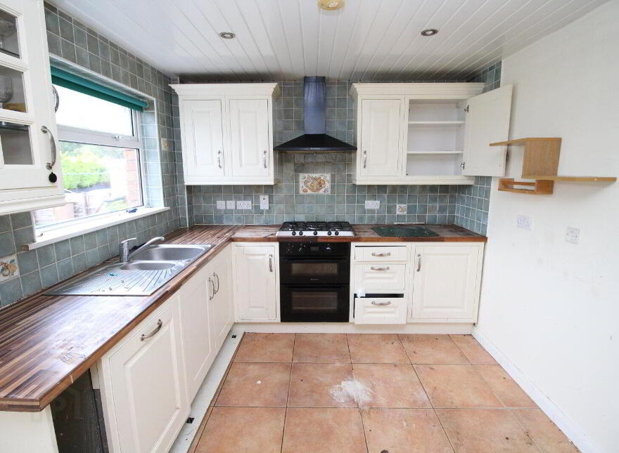 254 Belvoir Drive, Belfast, BT8 7DU
