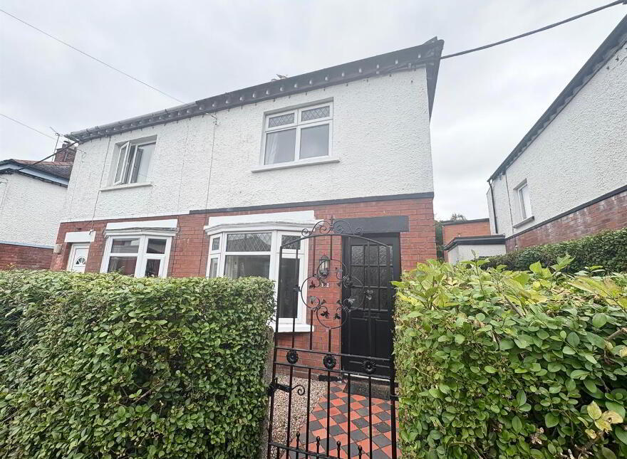 102 Church View, Holywood, BT18 9LN photo