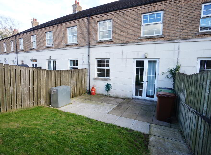8 Glebe Crescent, Moira, BT67 0TR