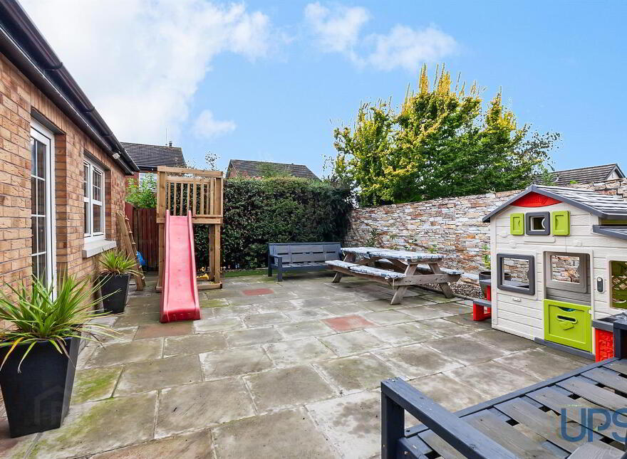 101 Weavers Meadow, Crumlin, BT29 4WP