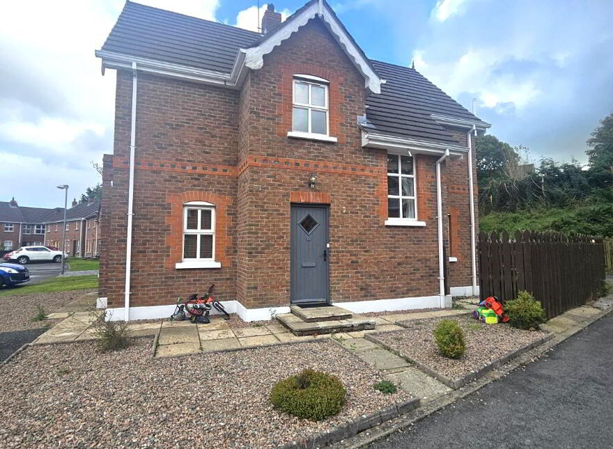 Ivy Mead Court, Altnagelvin, L'Derry, BT47 3ZH photo