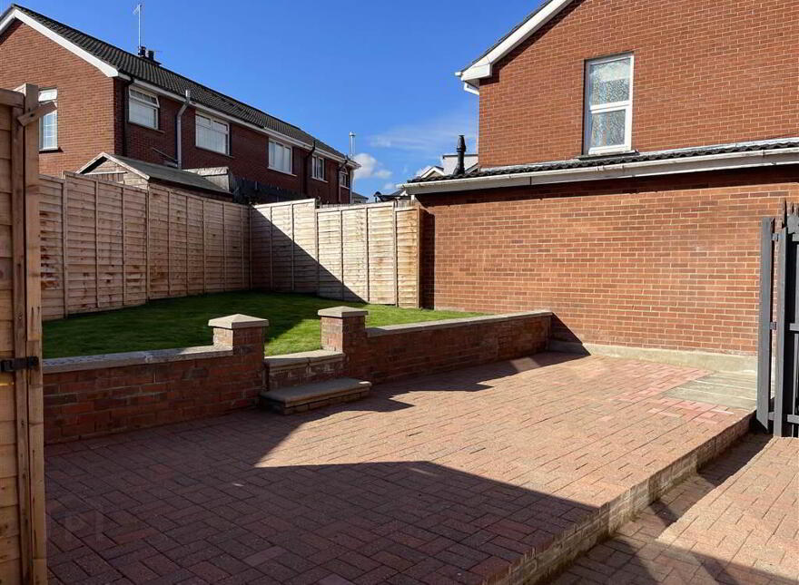 10 Lake Glen Drive, Belfast, BT11 8TF