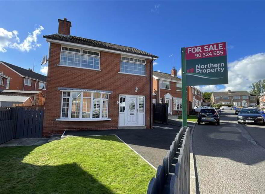 10 Lake Glen Drive, Belfast, BT11 8TF photo