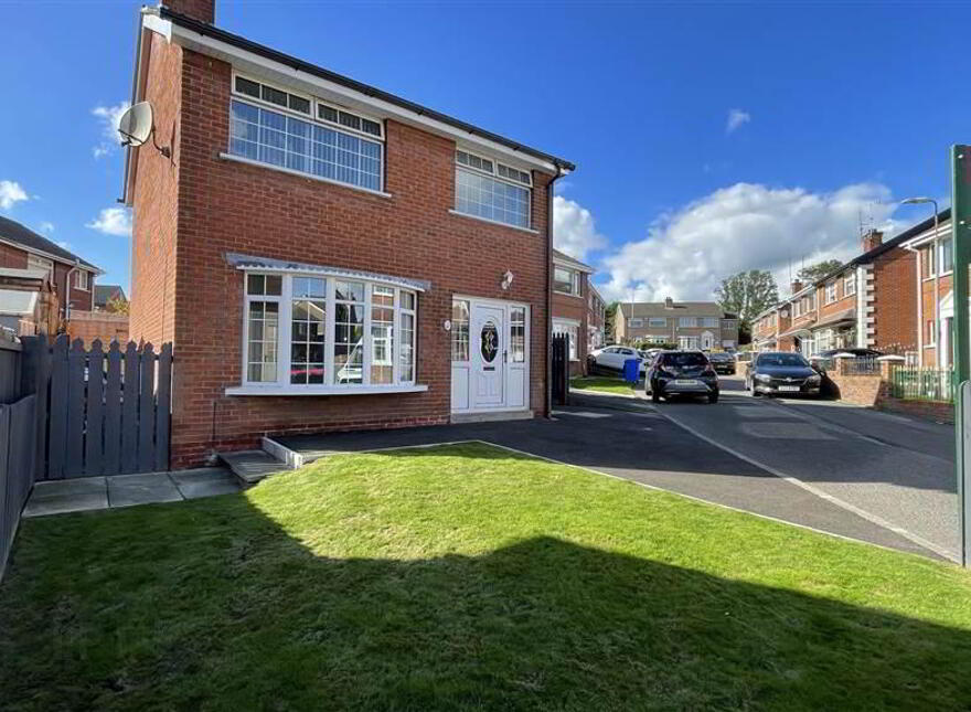 10 Lake Glen Drive, Belfast, BT11 8TF