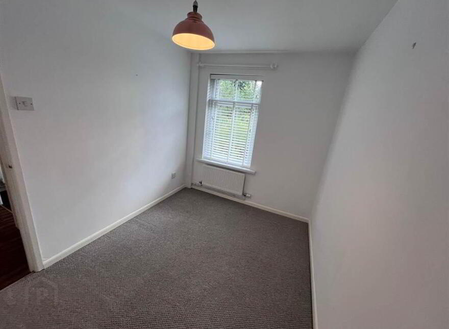 Apt 11, Oakvale Court, Dunmurry, Belfast, BT17 0PR