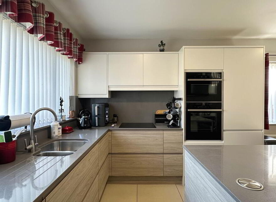 31 Primrose Crescent, Portrush, BT56 8TA