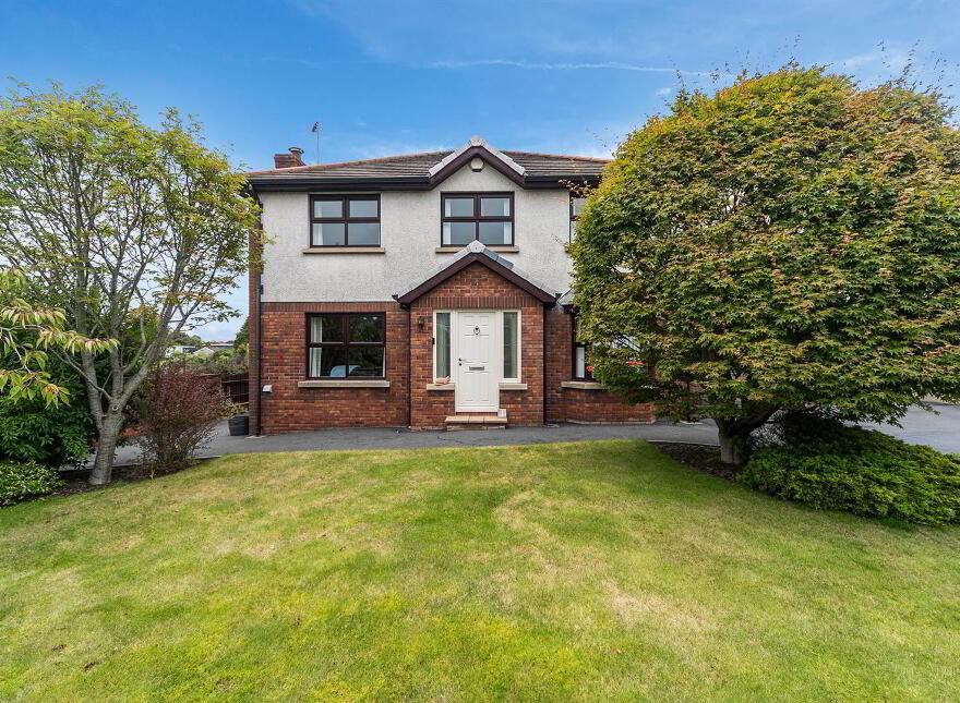 1 Willow Bank, Ballynahinch, BT24 8TL photo