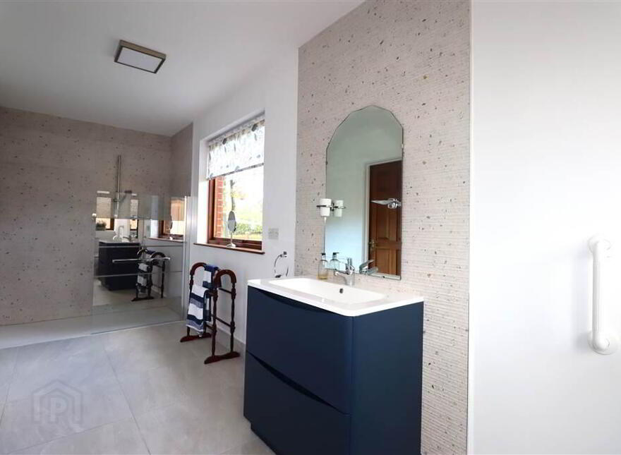101 Ravarnet Road, Ravarnet, Lisburn, BT27 5NF