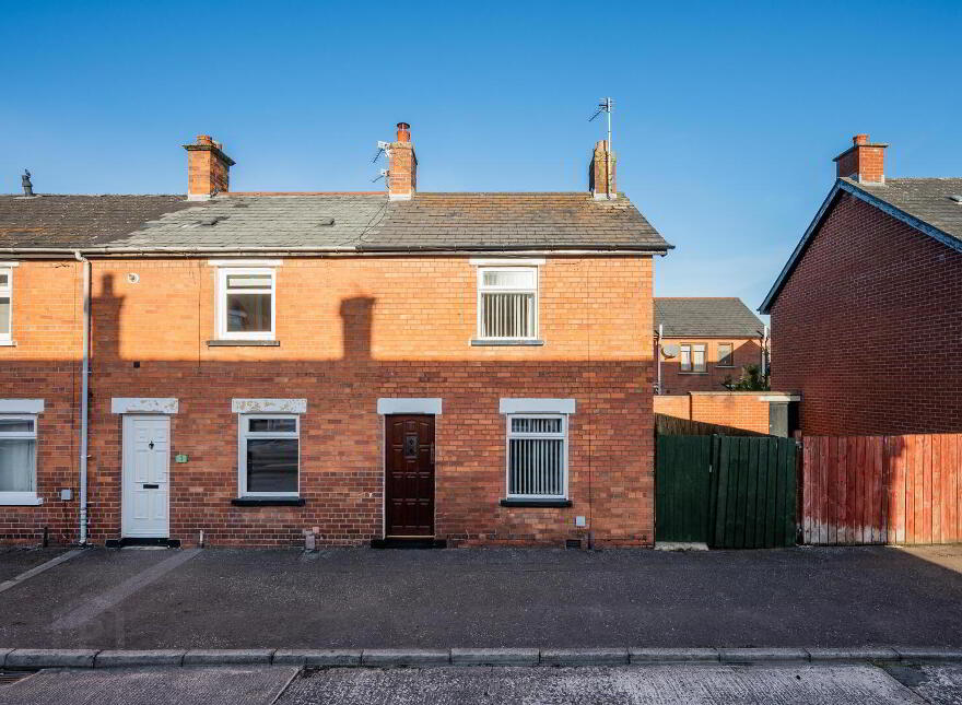 1 Lisavon Parade, Belfast, BT4 1LE