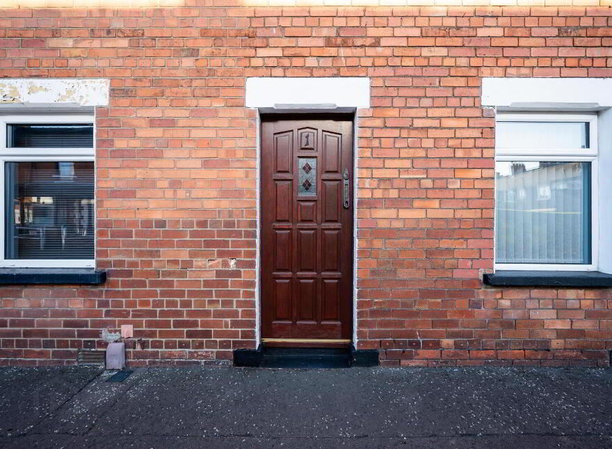 1 Lisavon Parade, Belfast, BT4 1LE