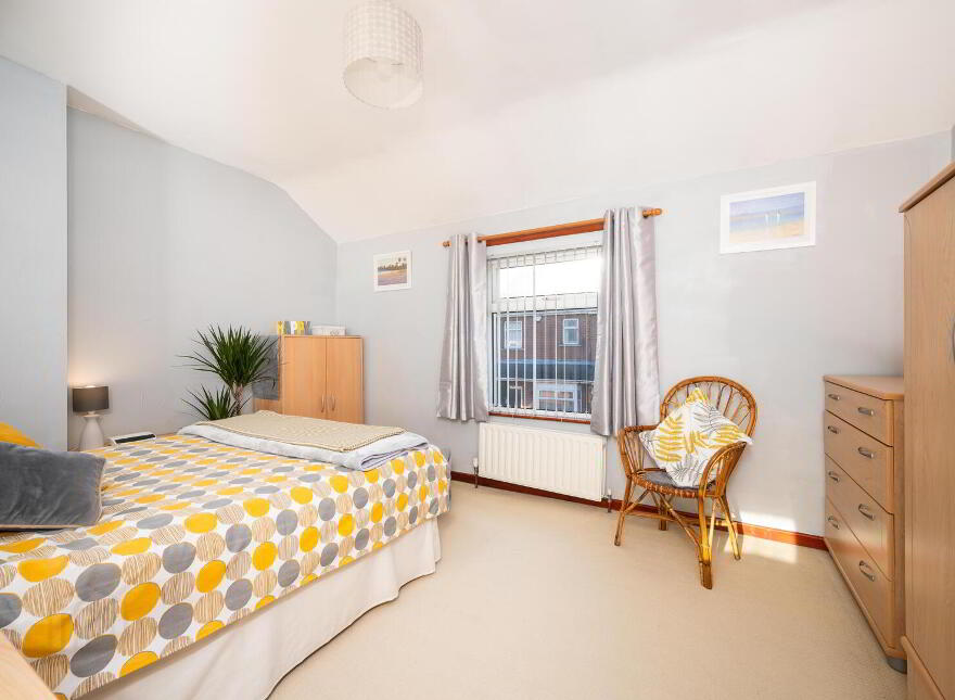 1 Lisavon Parade, Belfast, BT4 1LE