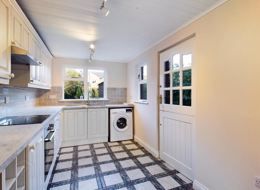 121 Haypark Avenue, Belfast, BT7 3FG