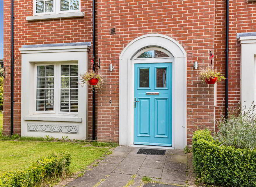 10 Woodfort Gardens, Lisburn, BT28 3QN