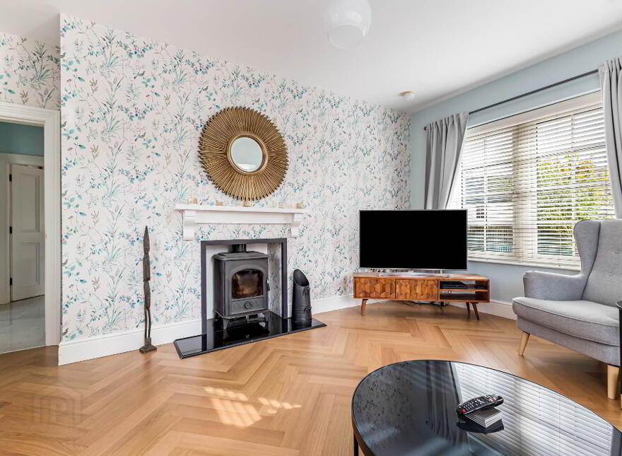 10 Woodfort Gardens, Lisburn, BT28 3QN