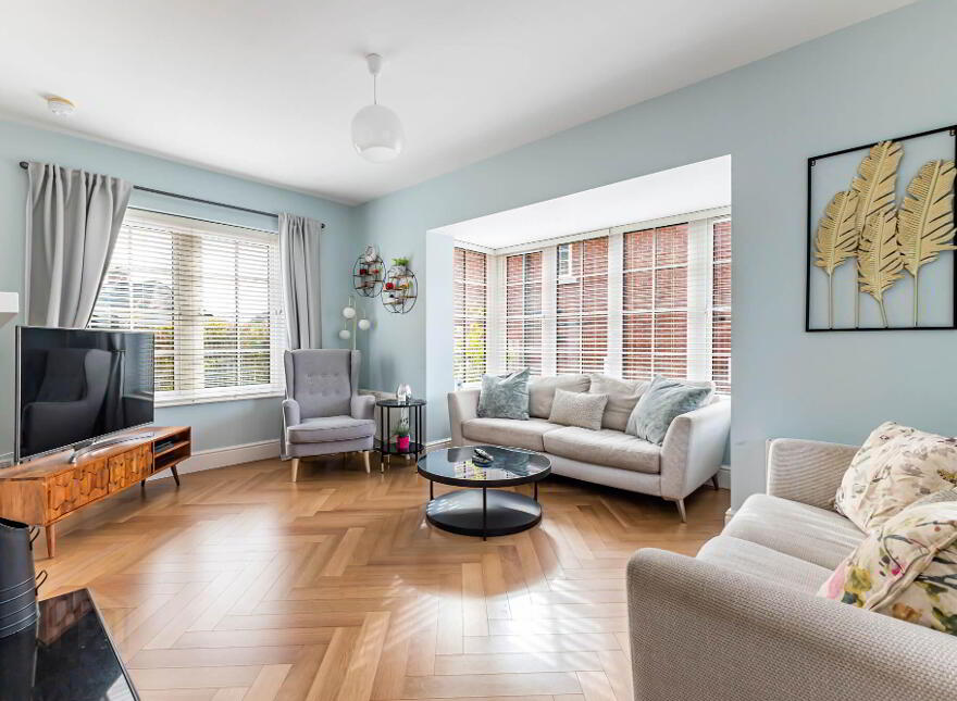 10 Woodfort Gardens, Lisburn, BT28 3QN