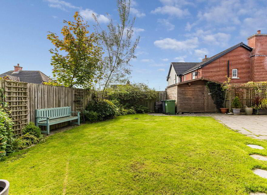 10 Woodfort Gardens, Lisburn, BT28 3QN