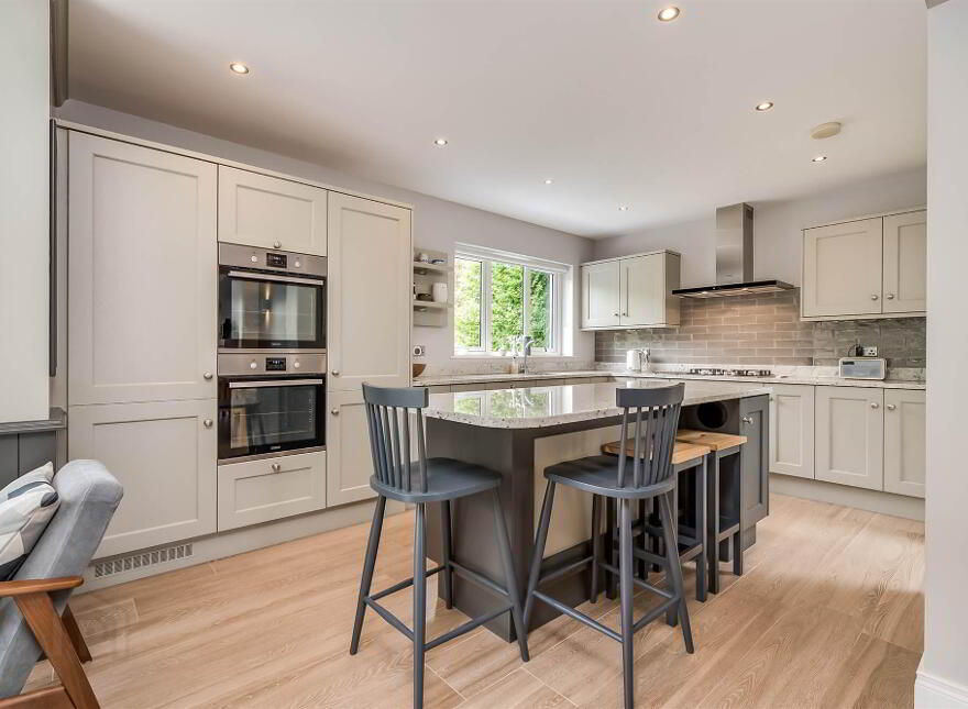12 Mount Eden Park, Belfast, BT9 6RA