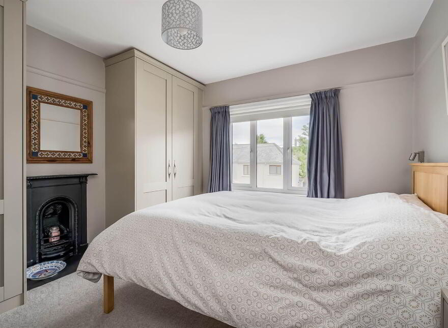 12 Mount Eden Park, Belfast, BT9 6RA