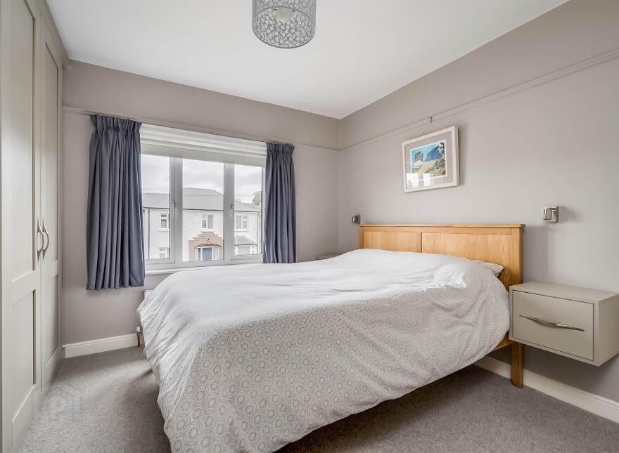 12 Mount Eden Park, Belfast, BT9 6RA