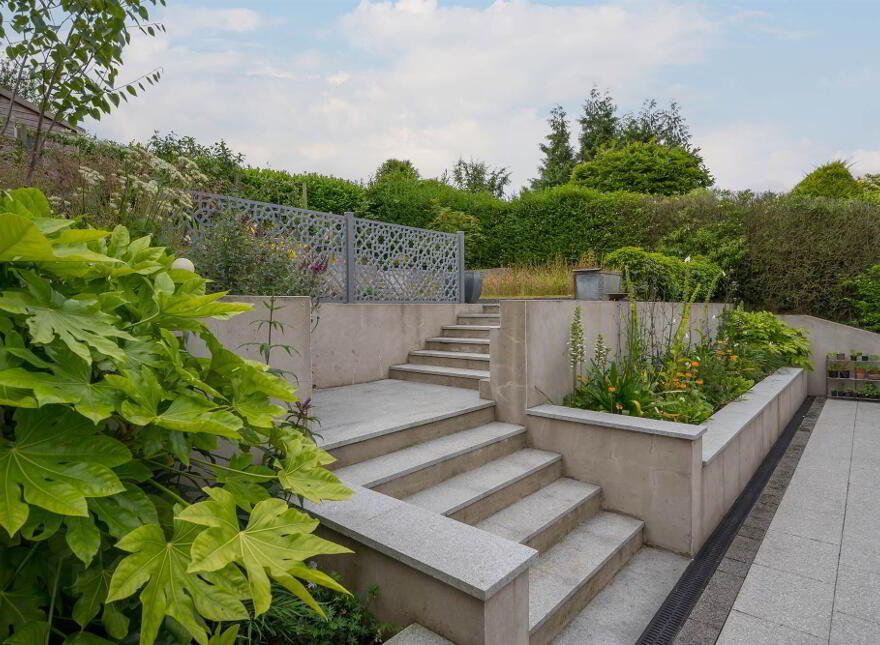 12 Mount Eden Park, Belfast, BT9 6RA