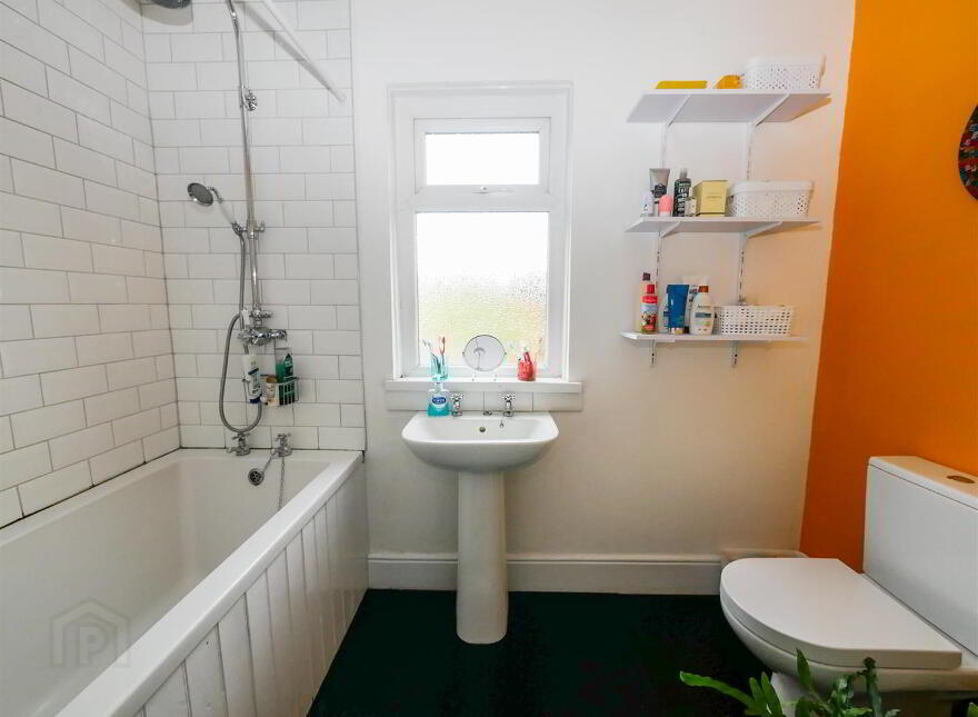 25 Gibson Park Gardens, Cregagh Road, Belfast, BT6 9GN